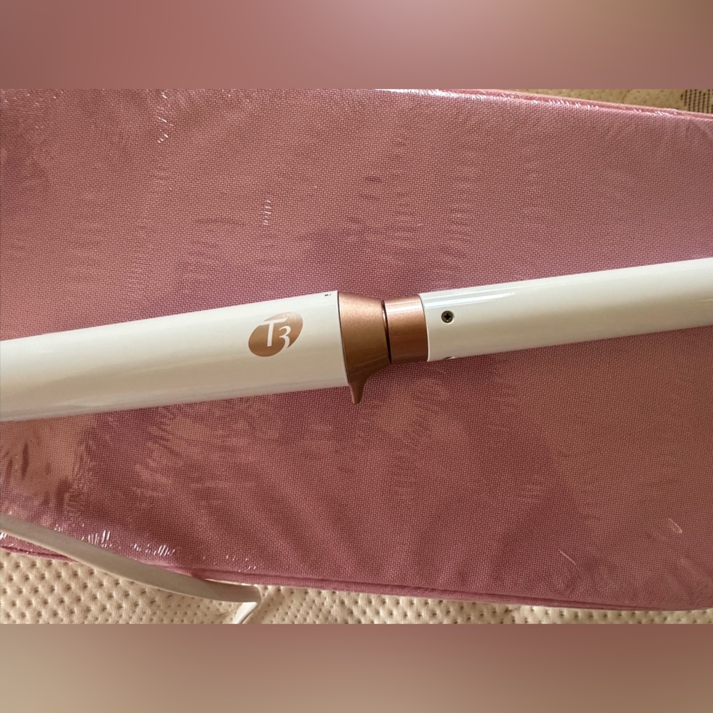 T3 White and Gold Curling Iron